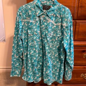 Turquoise Long sleeves ladies Western shirt. Size XL.